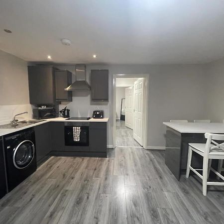 Hosted By Ryan - 2 Bedroom Apartment 利物浦 外观 照片